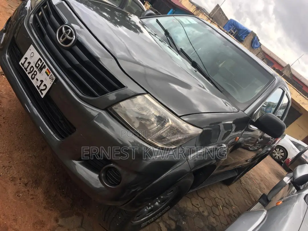 Toyota Hilux 2012 Black