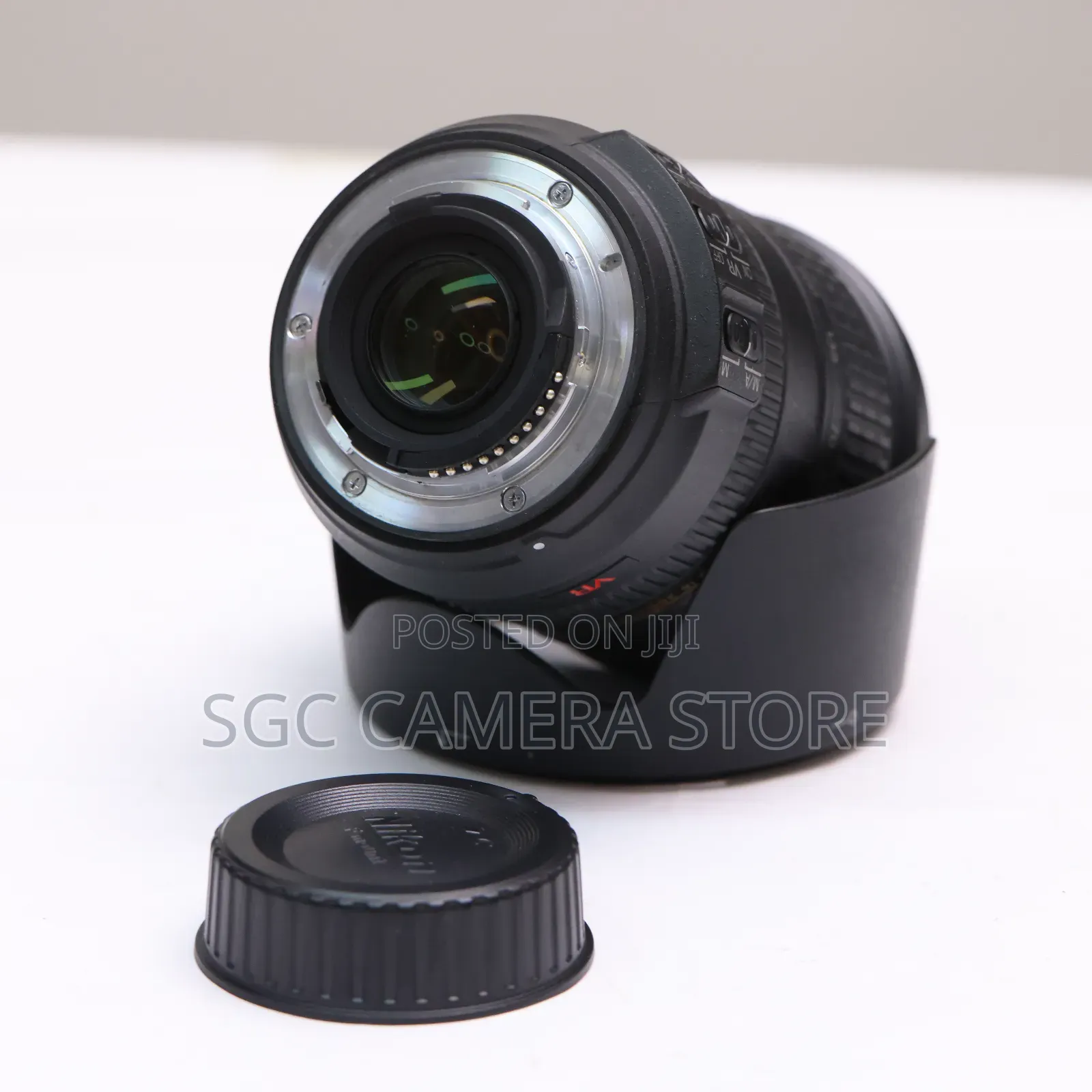 Nikon Af-S 18-200 F3.5-5.6 Vr Dx Lens // Like New // 8-Months Waranty