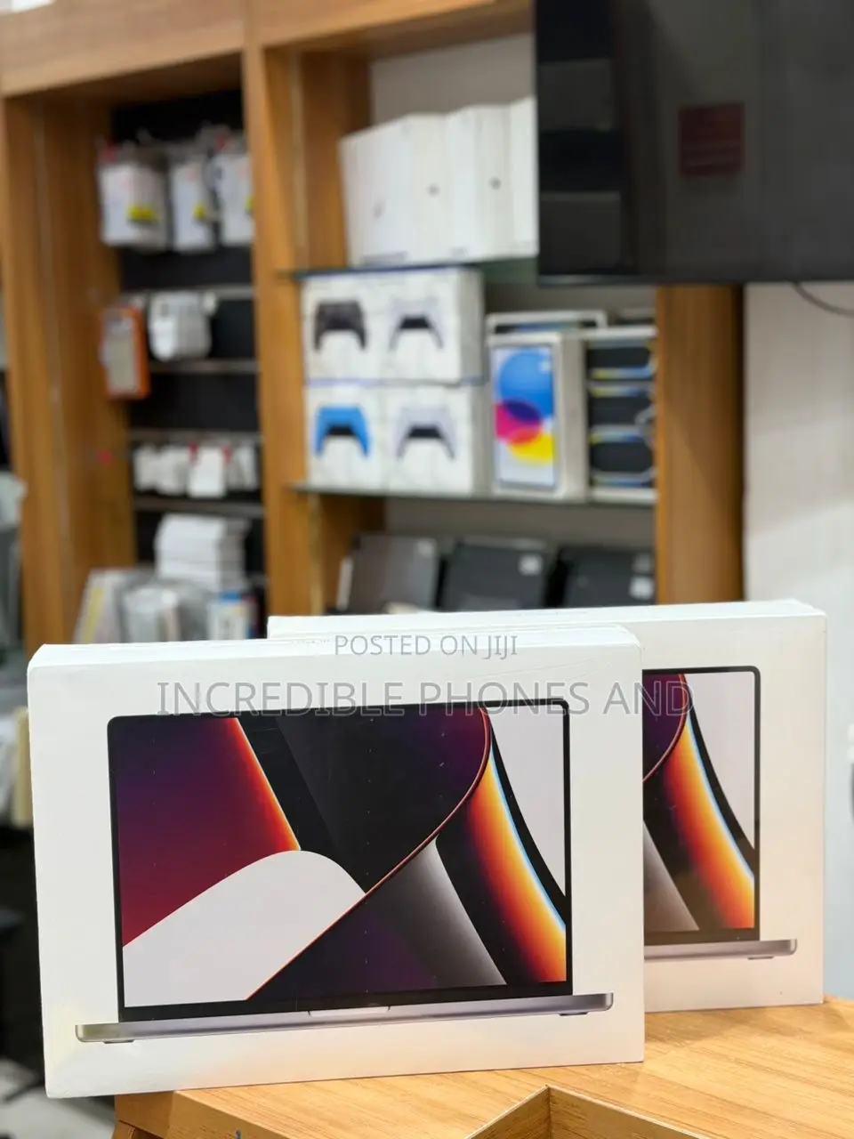 New Laptop Apple MacBook Pro 2021 M1 36GB Apple M1 Pro SSD 512GB