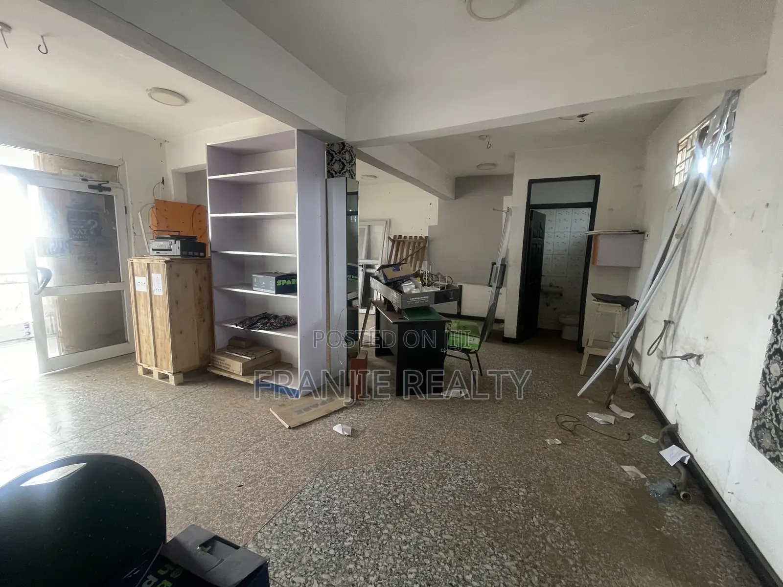 Double Shop for Rent at Mallam.