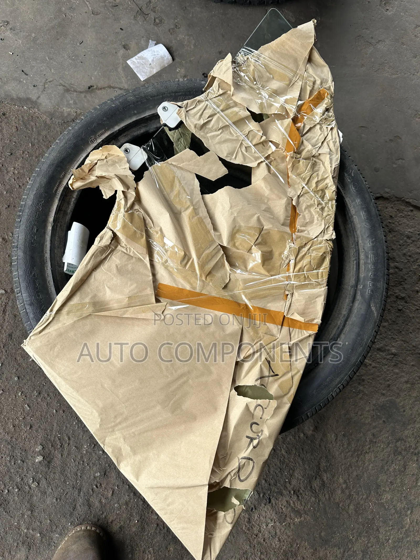 Honda Accord 2018 - 2020 Front Right Door Glass