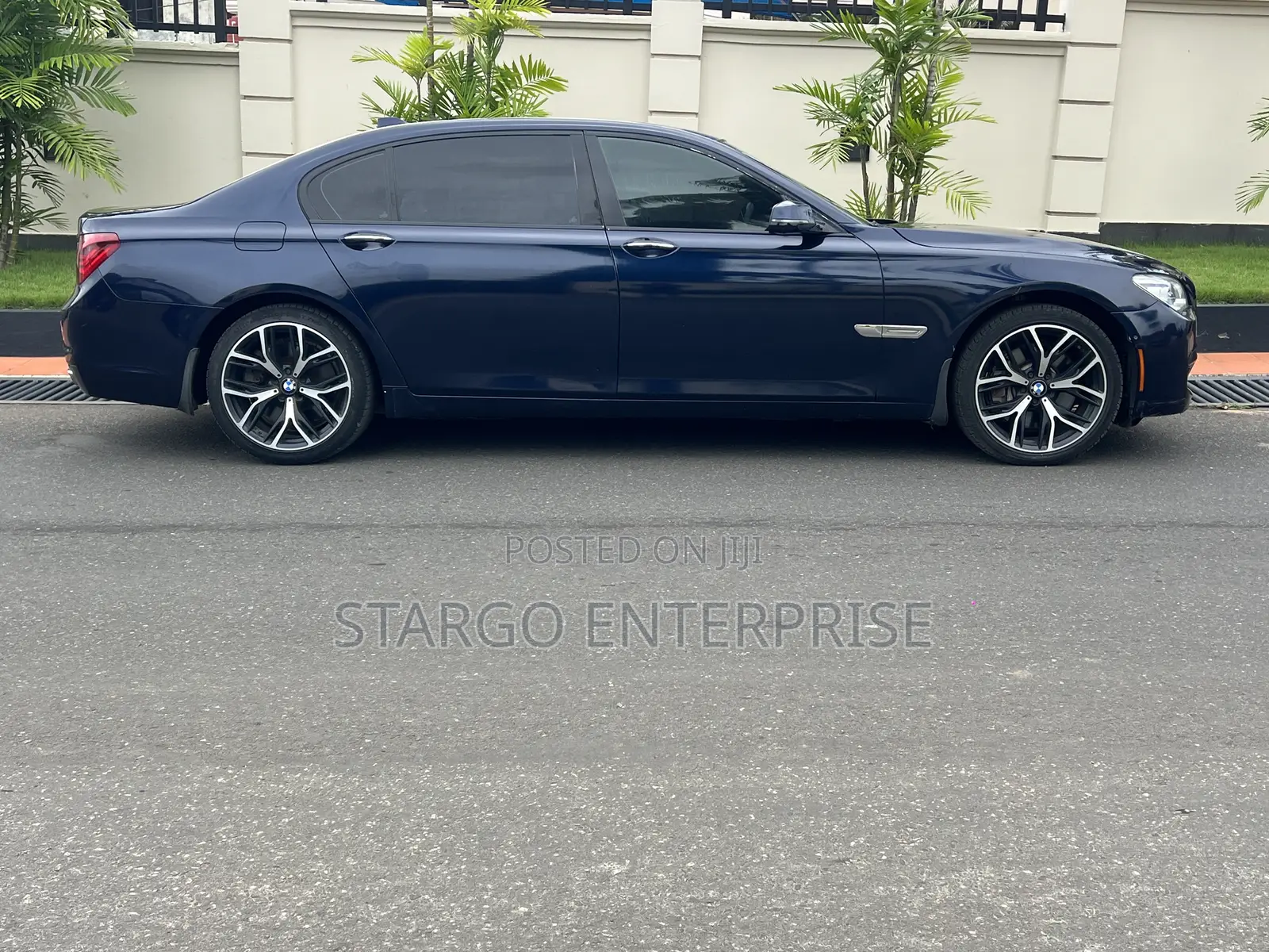 BMW 7 Series 750Li 4dr Sedan (4.4L 8cyl Turbo 8A) 2015 Blue