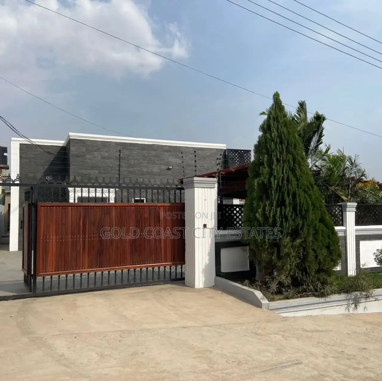 4bdrm House in Kwabenya for sale