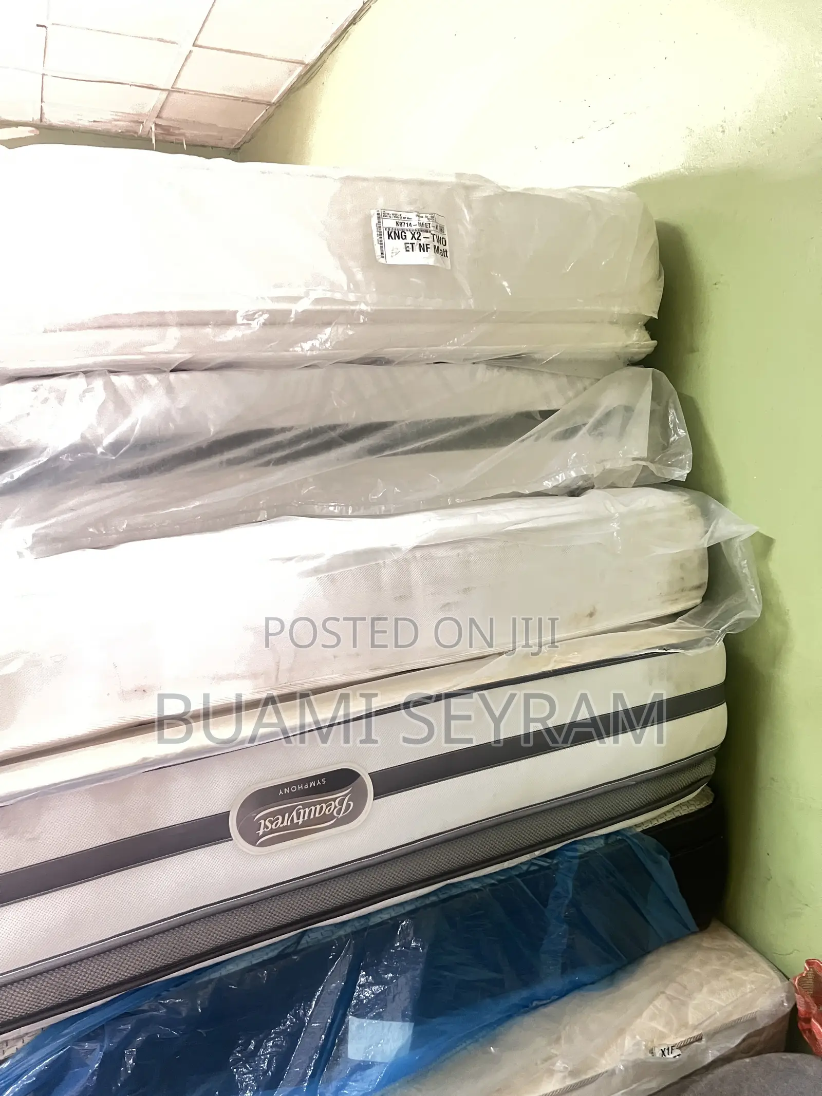 12 Inches Foreign Used Neat Mattress