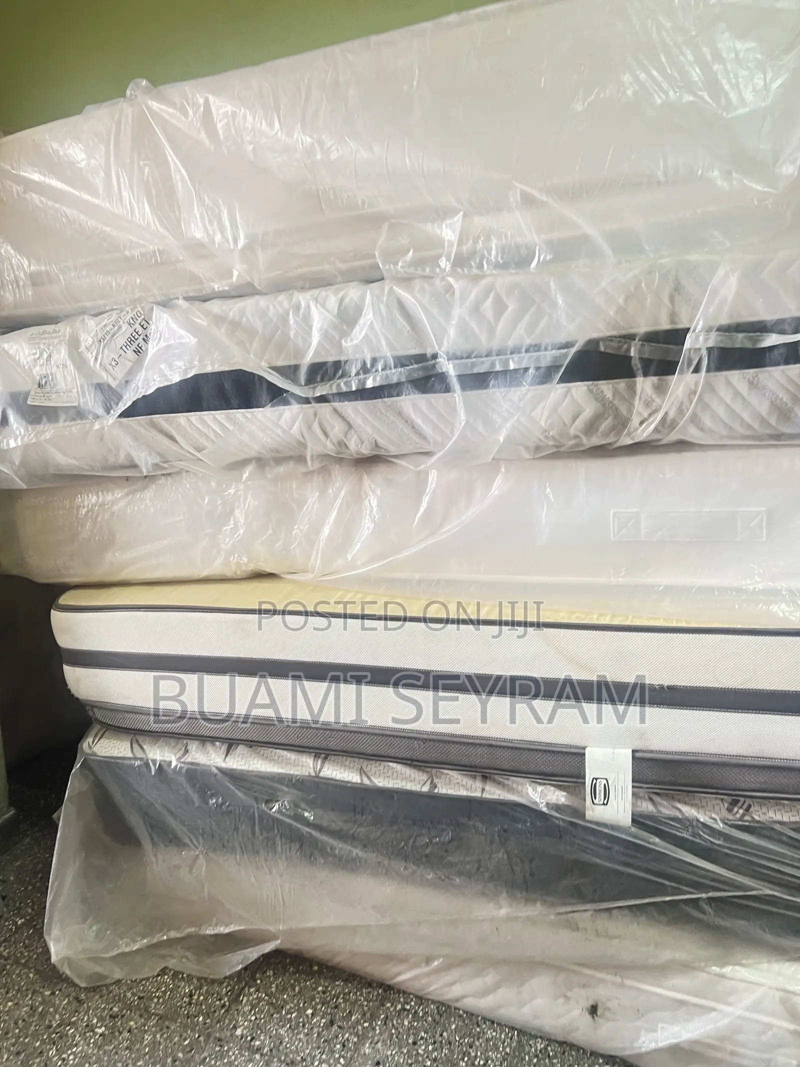 12 Inches Foreign Used Neat Mattress