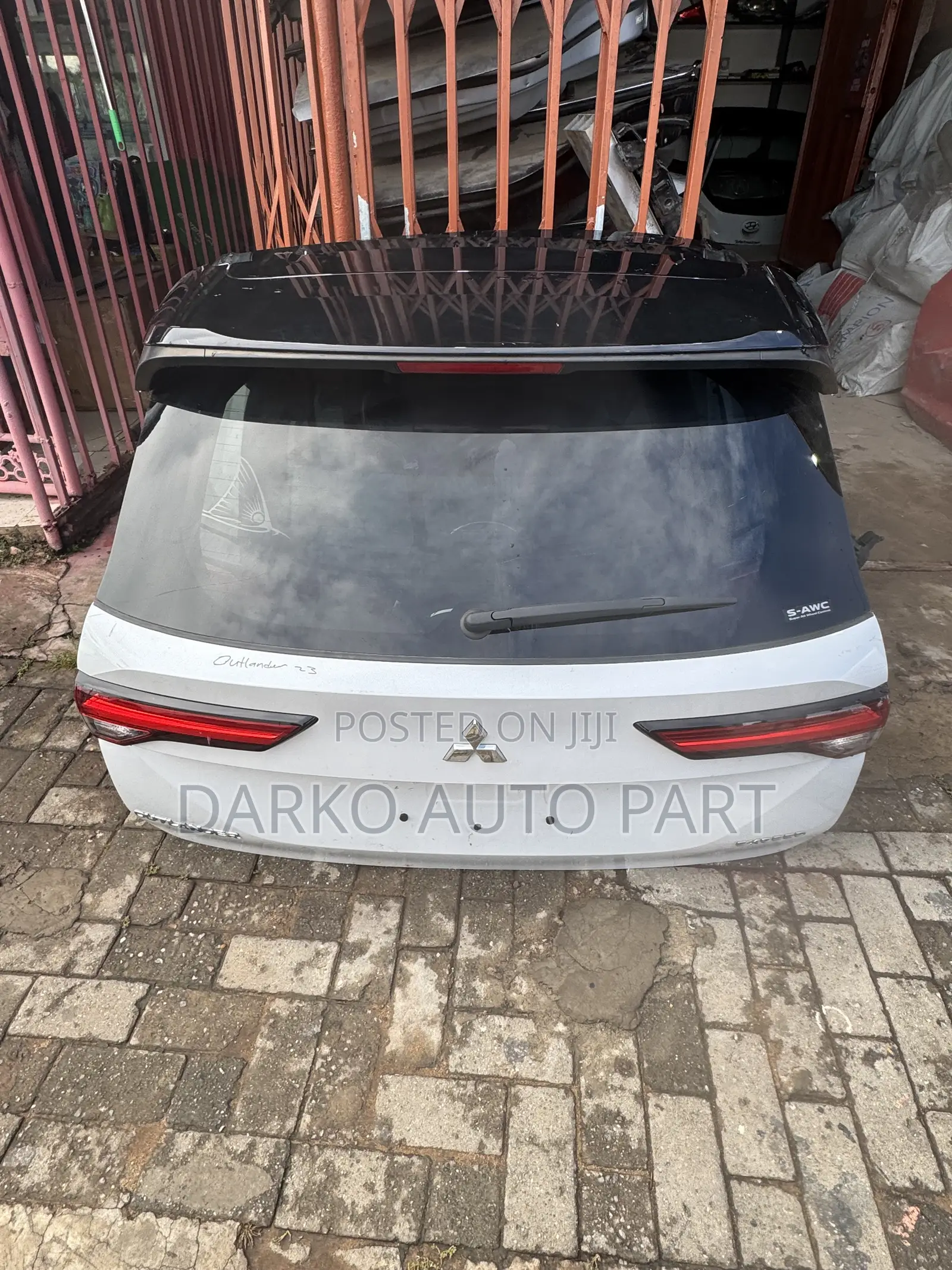 Mitsubishi Outlander 2022-2024 Boot Complete Available Home Use