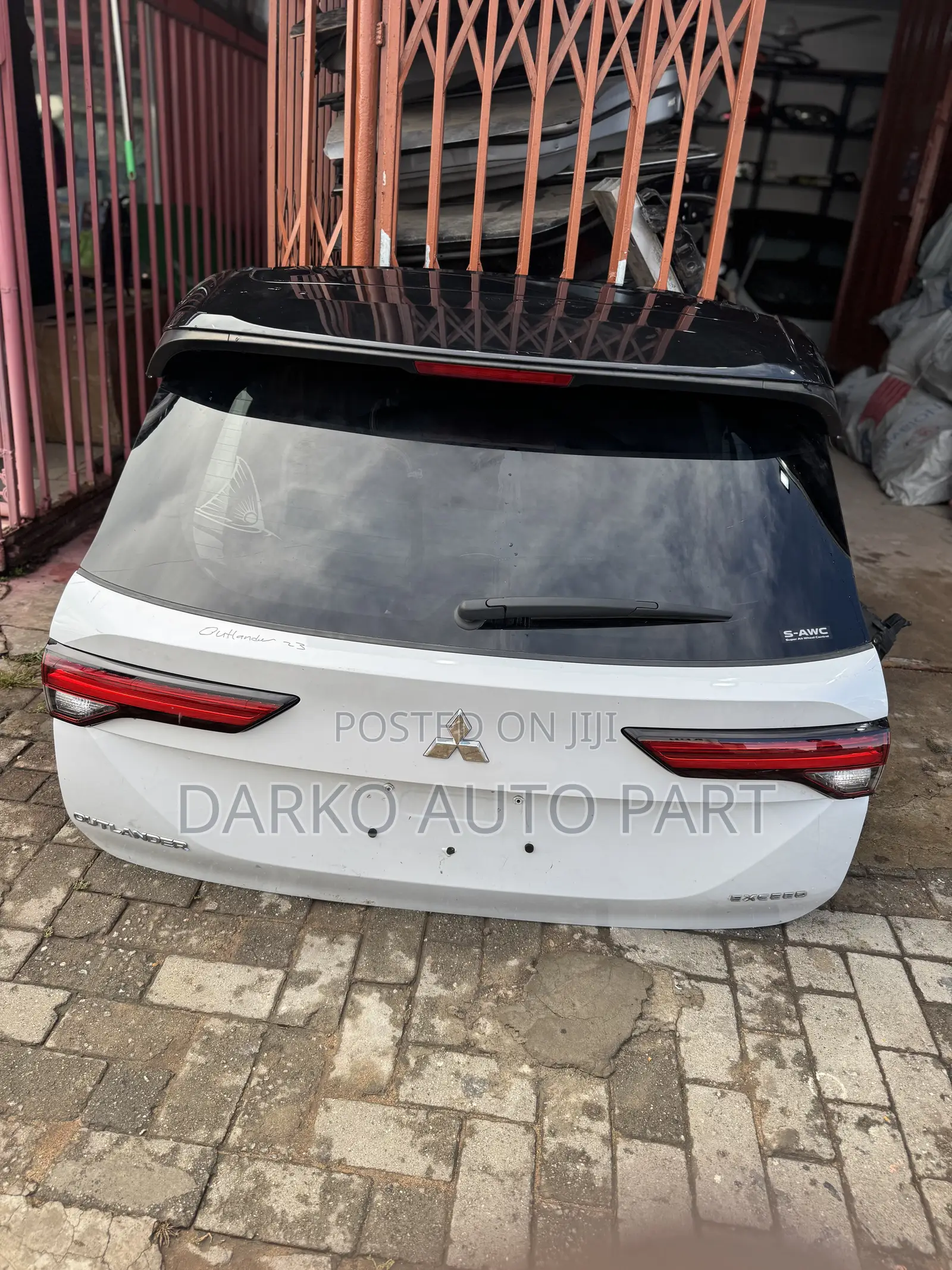 Mitsubishi Outlander 2022-2024 Boot Complete Available Home Use