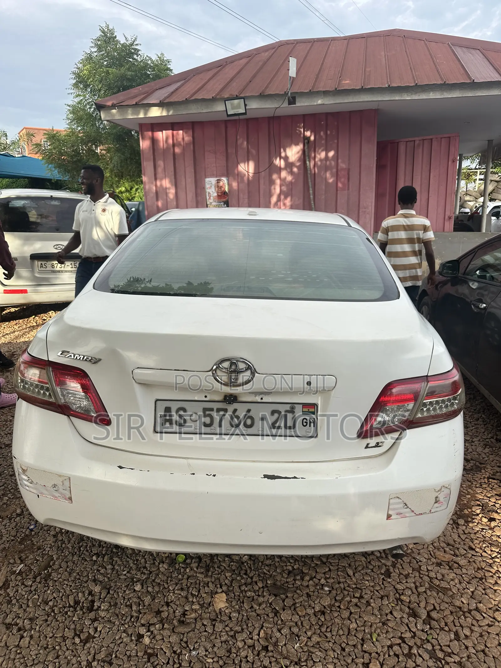 Toyota Camry LE 4dr Sedan (2.5L 4cyl 6A) 2011 White