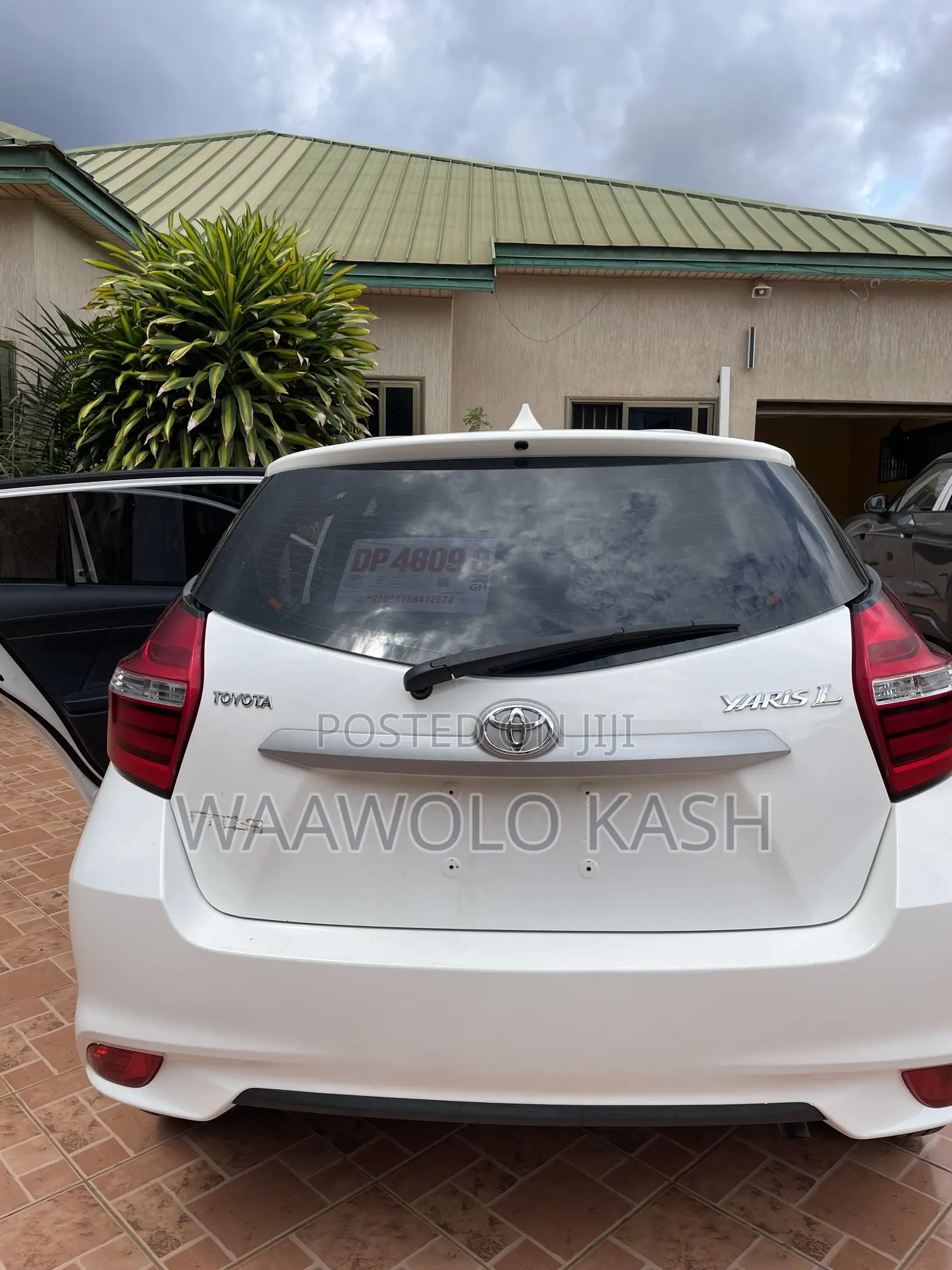 Toyota Yaris 2018 White