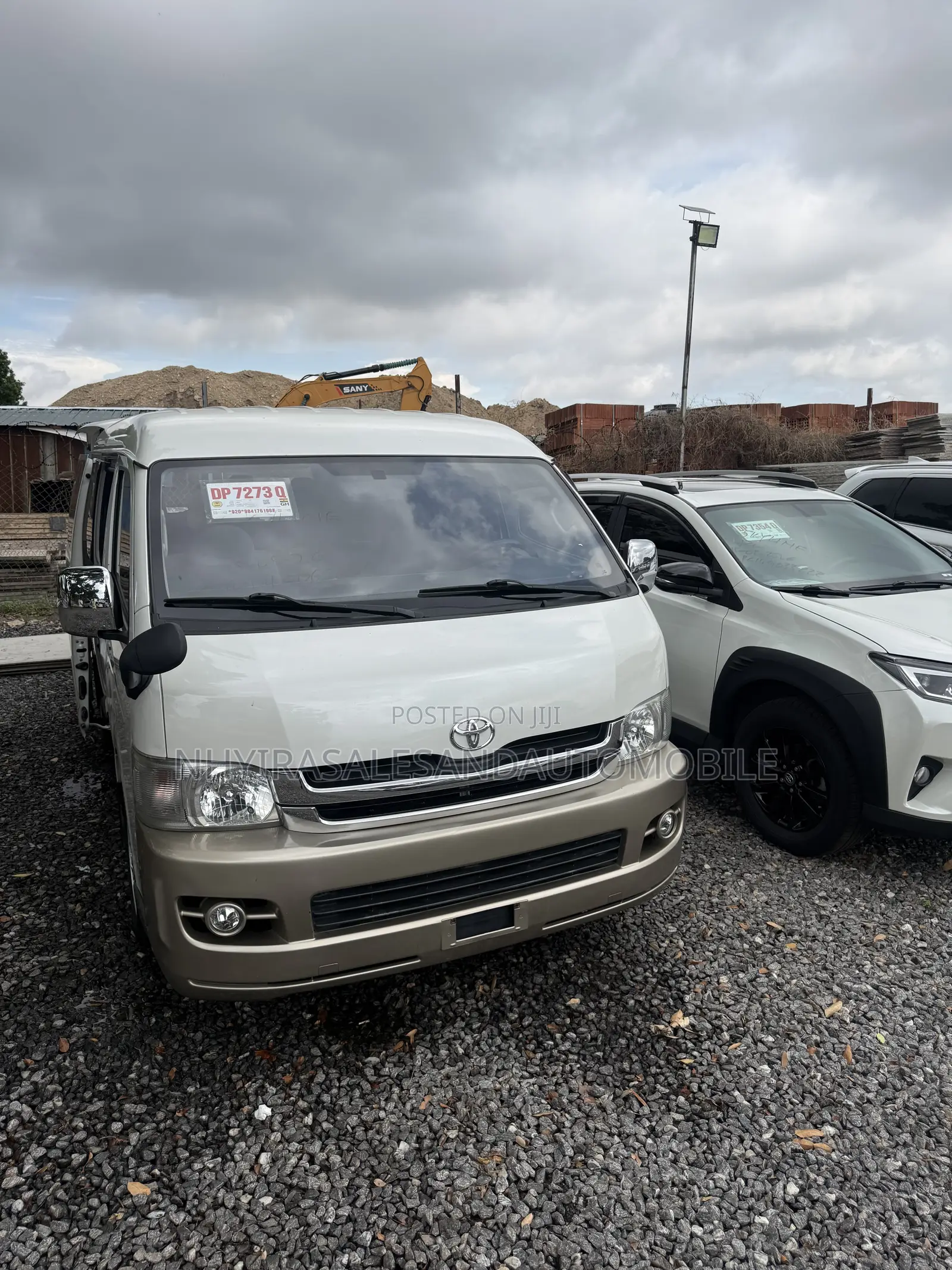 Toyota HiAce 2017 White