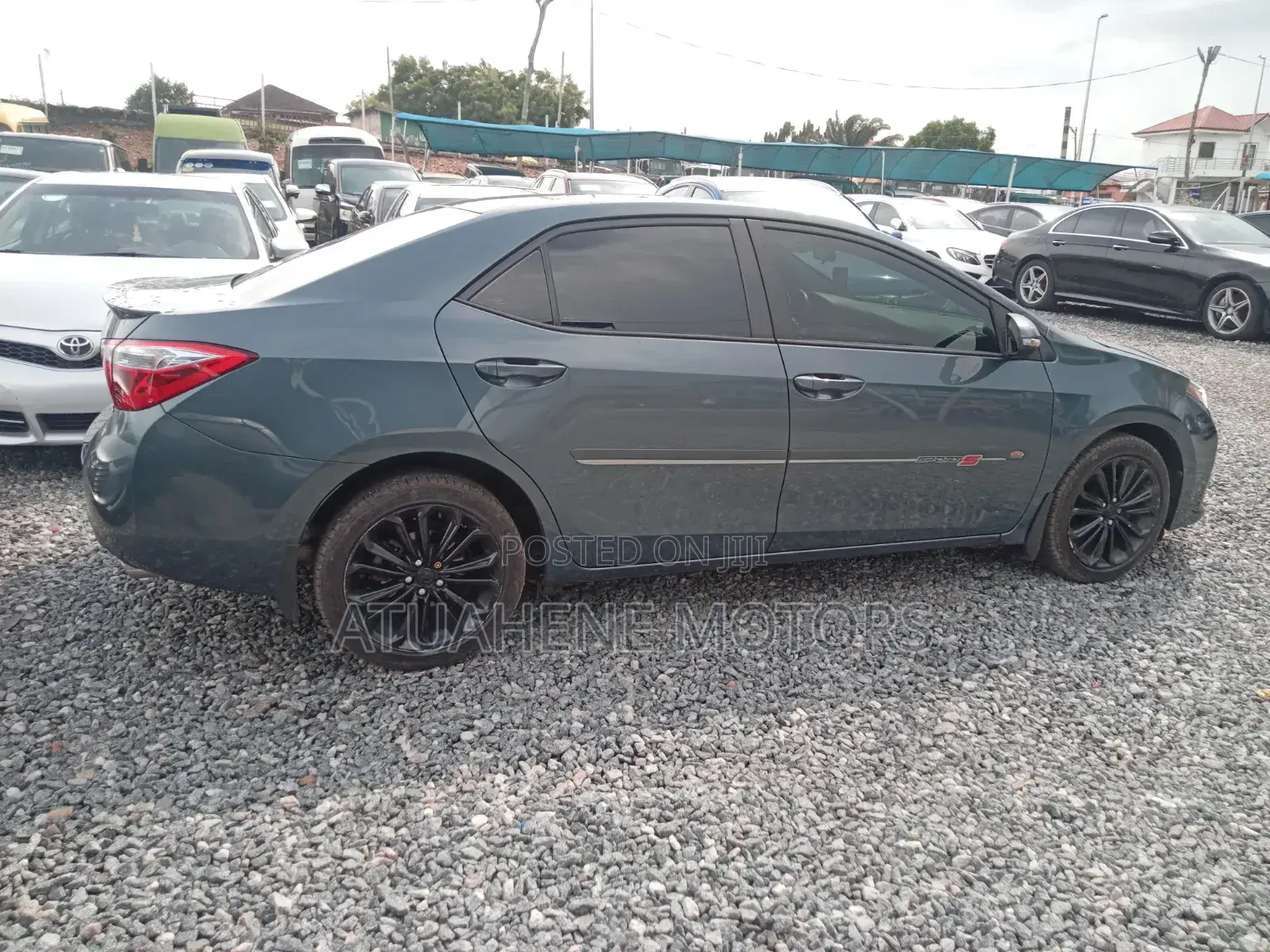Toyota Corolla L 4dr Sedan (1.8L 4cyl 4A) 2015