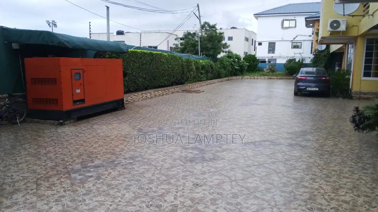 2bdrm Apartment in Labone Estate, Coffee Shop Area for rent