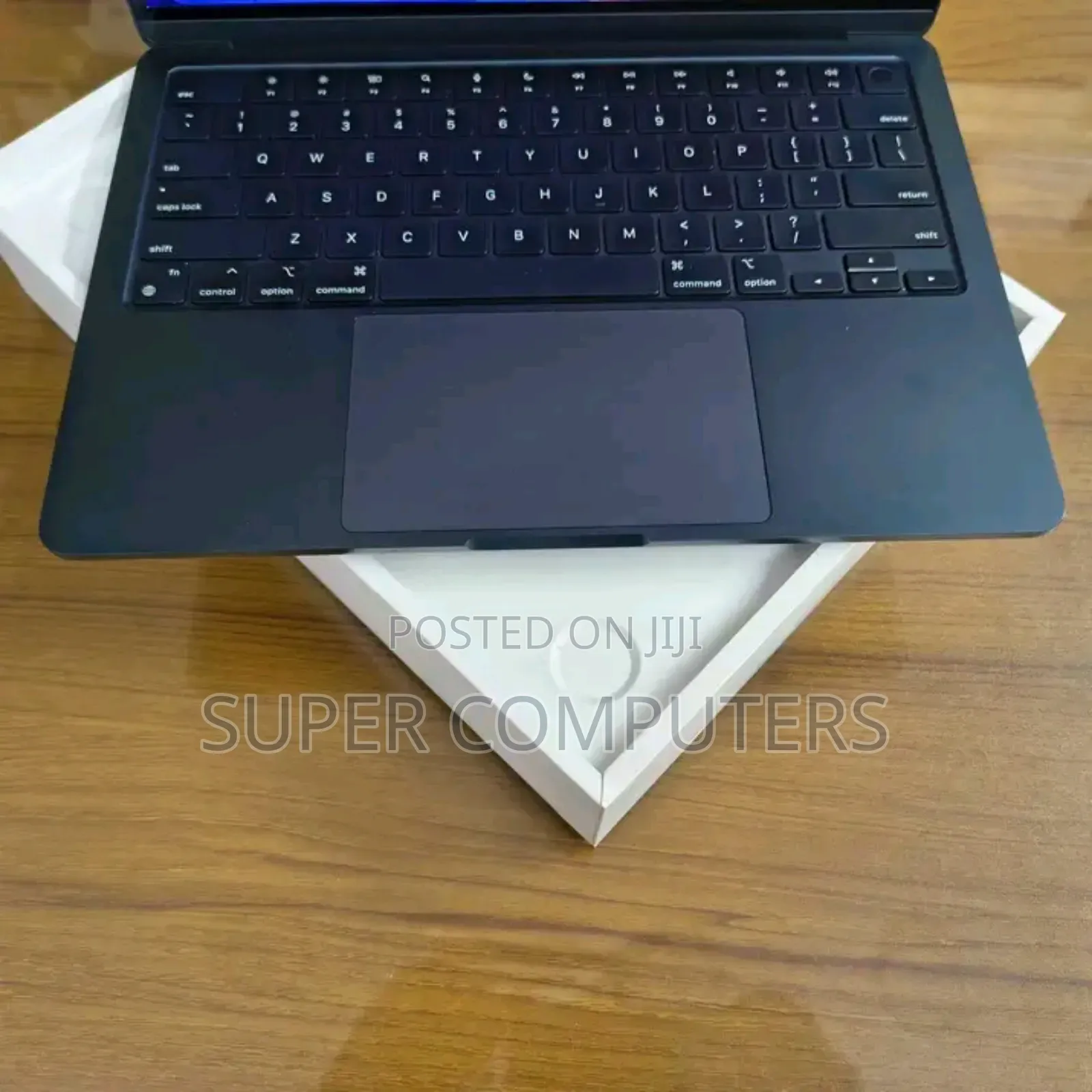 New Laptop Apple MacBook Pro 2024 M4 14-inch 16GB Apple M4 SSD 512GB