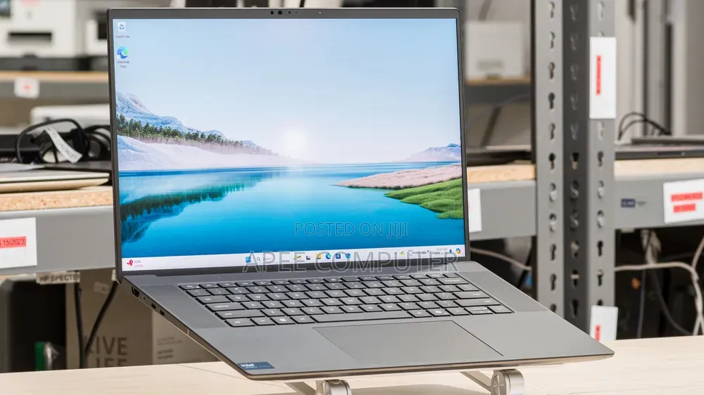 Laptop Dell Precision 5690 64GB Intel Core Ultra 7 SSD 2T