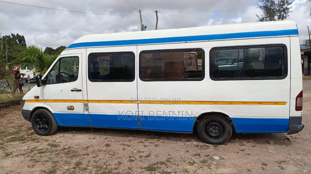 Mercedes-Benz Sprinter 1999 White