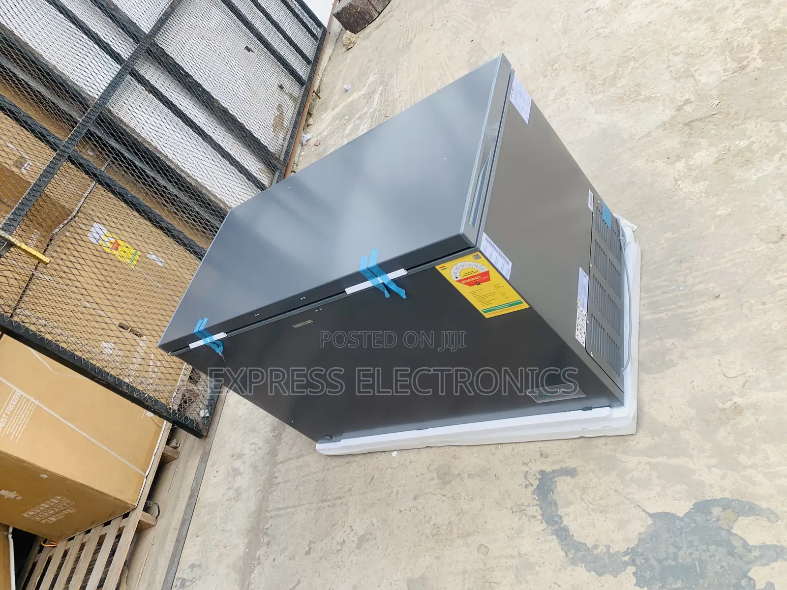 371l Chest Freezer Single Door Dark Grey Samsung