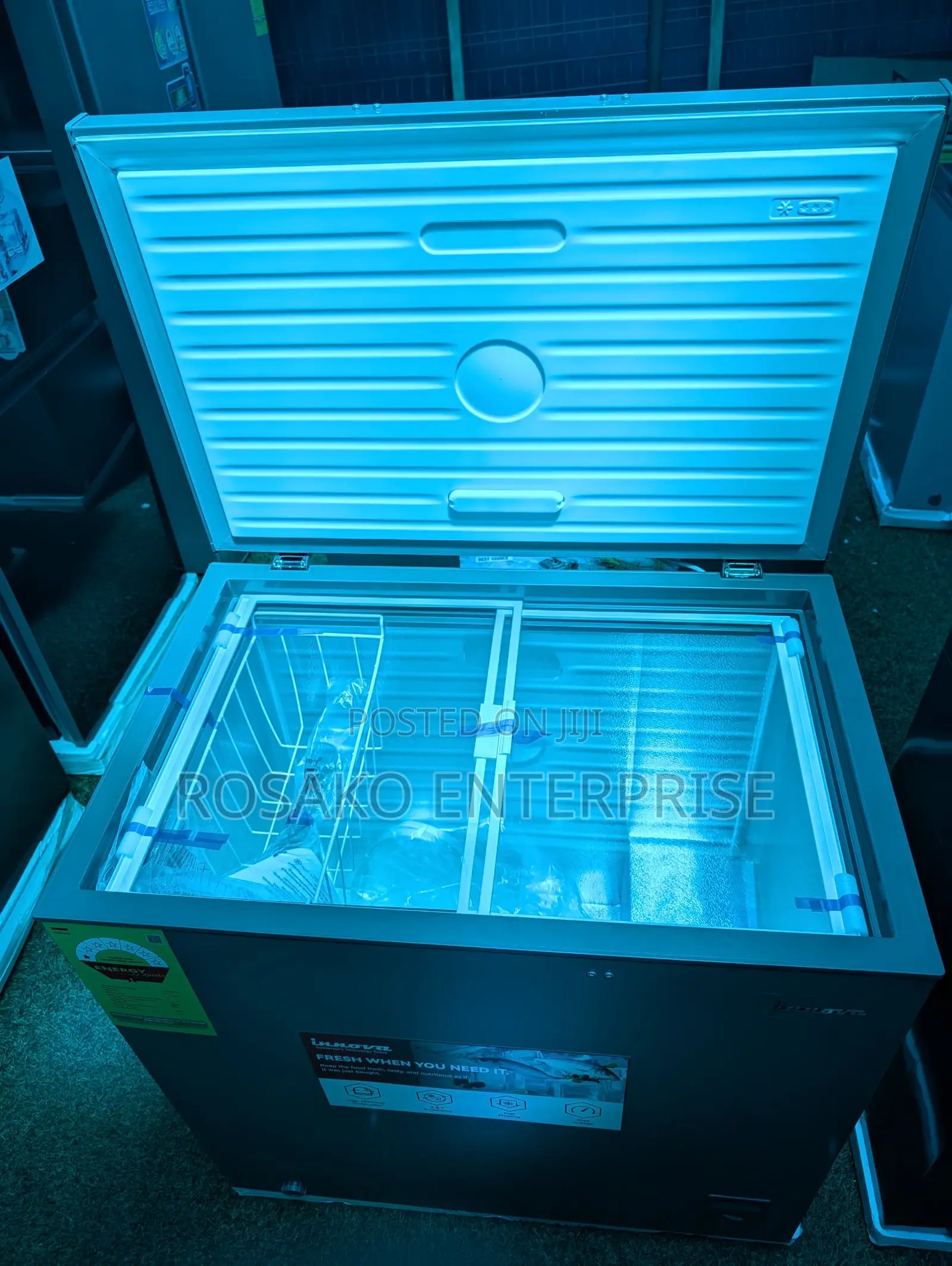 Innova Chest Freezer With Sliding Glass 199l *Ghc2800*