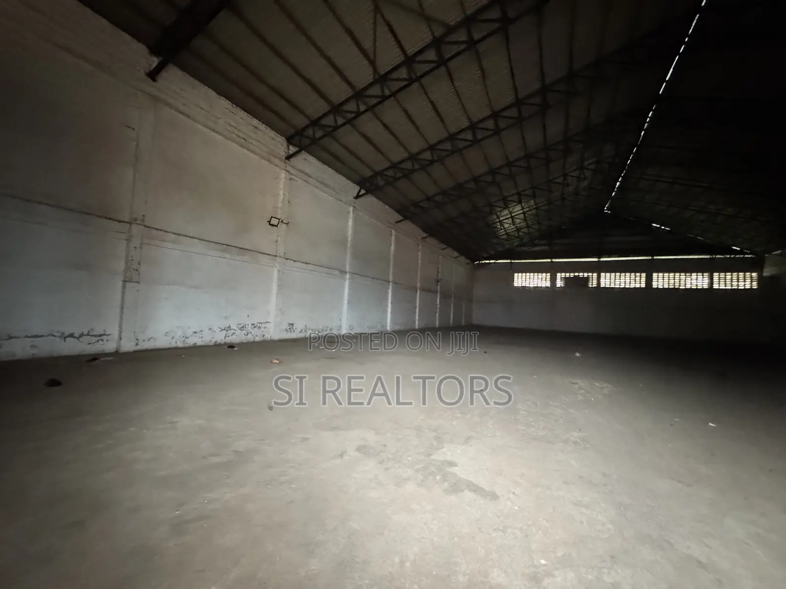 1,500sqm Warehouse in Spintex