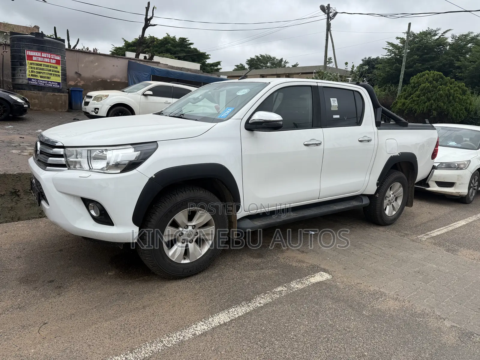 Toyota Hilux Rugged X 4x4 2019 White
