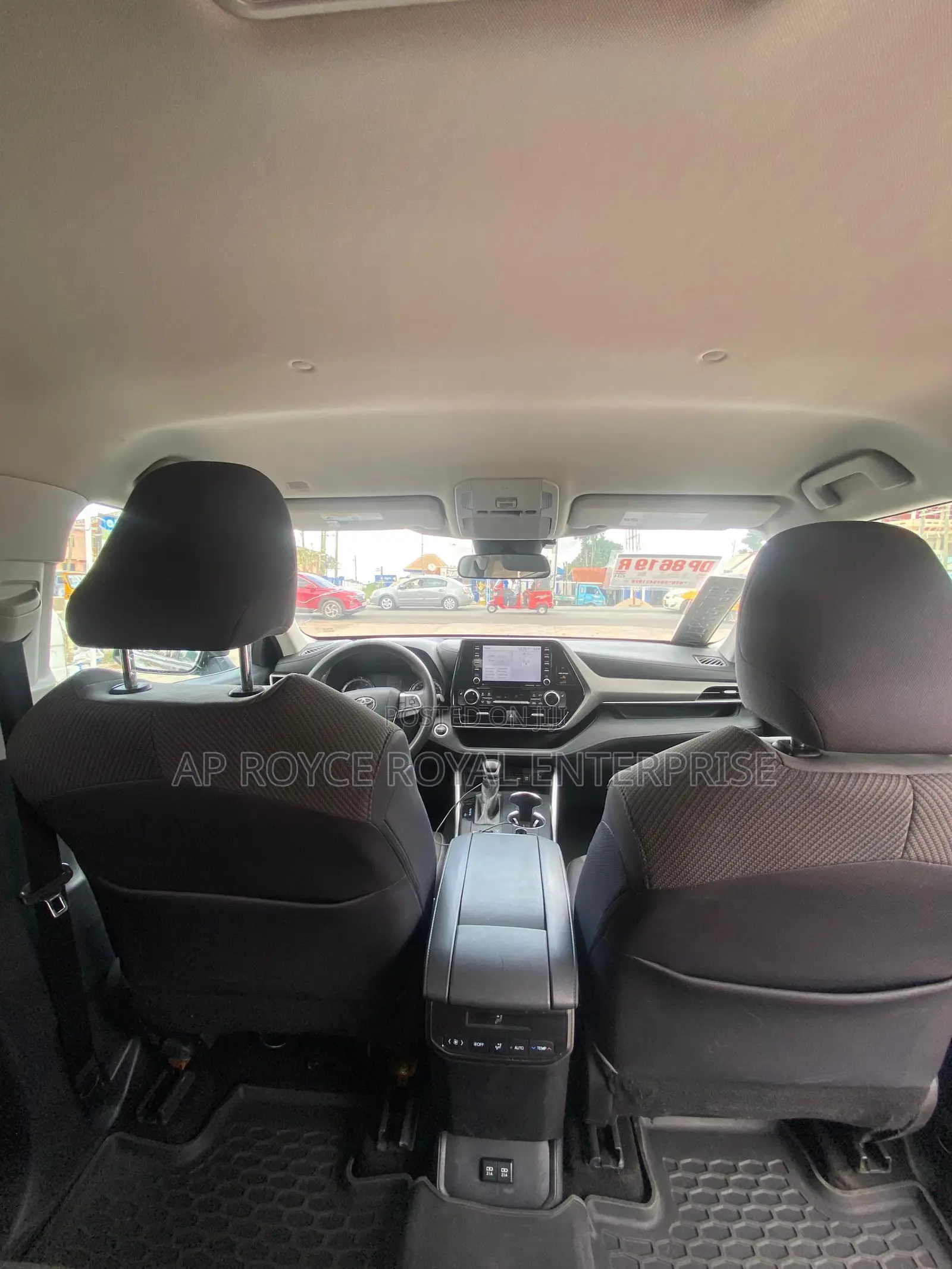 Toyota Highlander LE AWD 2020 Black