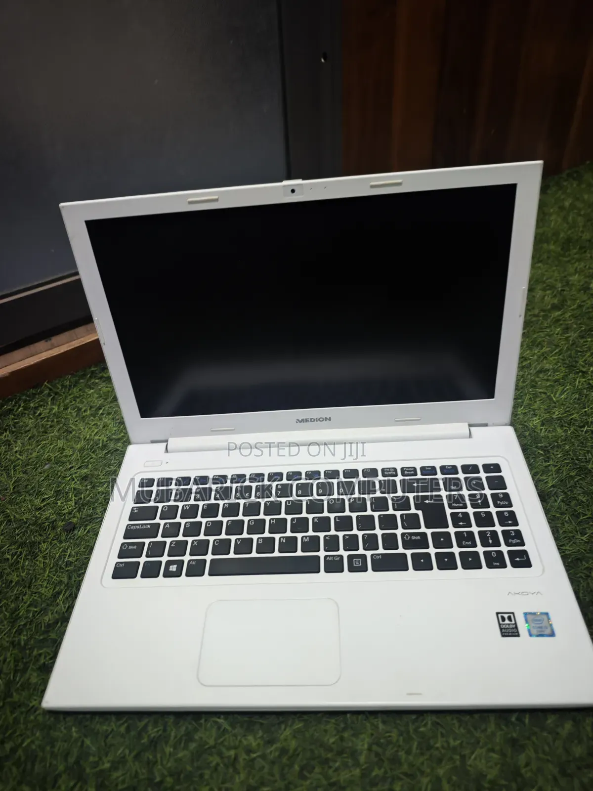 Laptop Medion Akoya S6421 8GB Intel Core i3 HDD+SSD 500GB