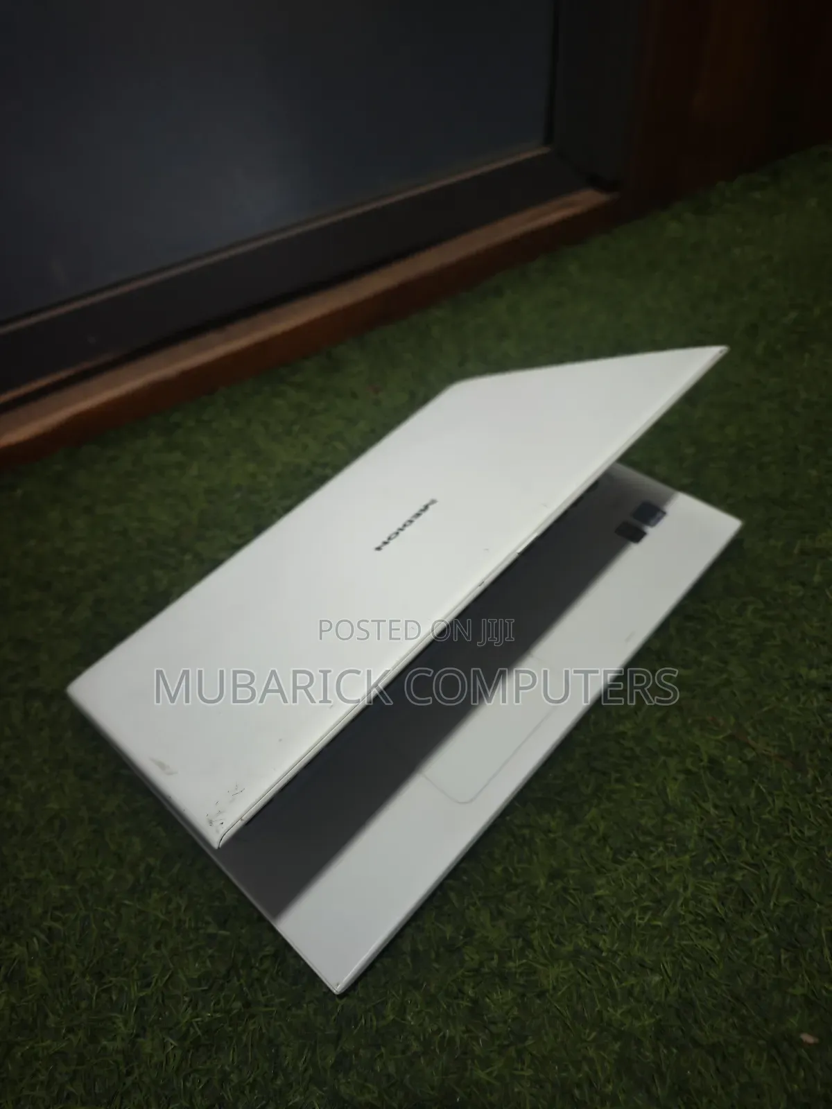 Laptop Medion Akoya S6421 8GB Intel Core i3 HDD+SSD 500GB