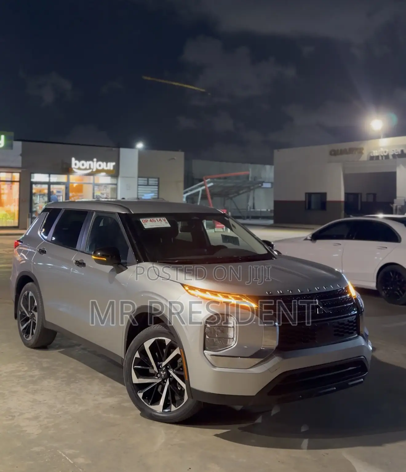 Mitsubishi Outlander 2022 Gray