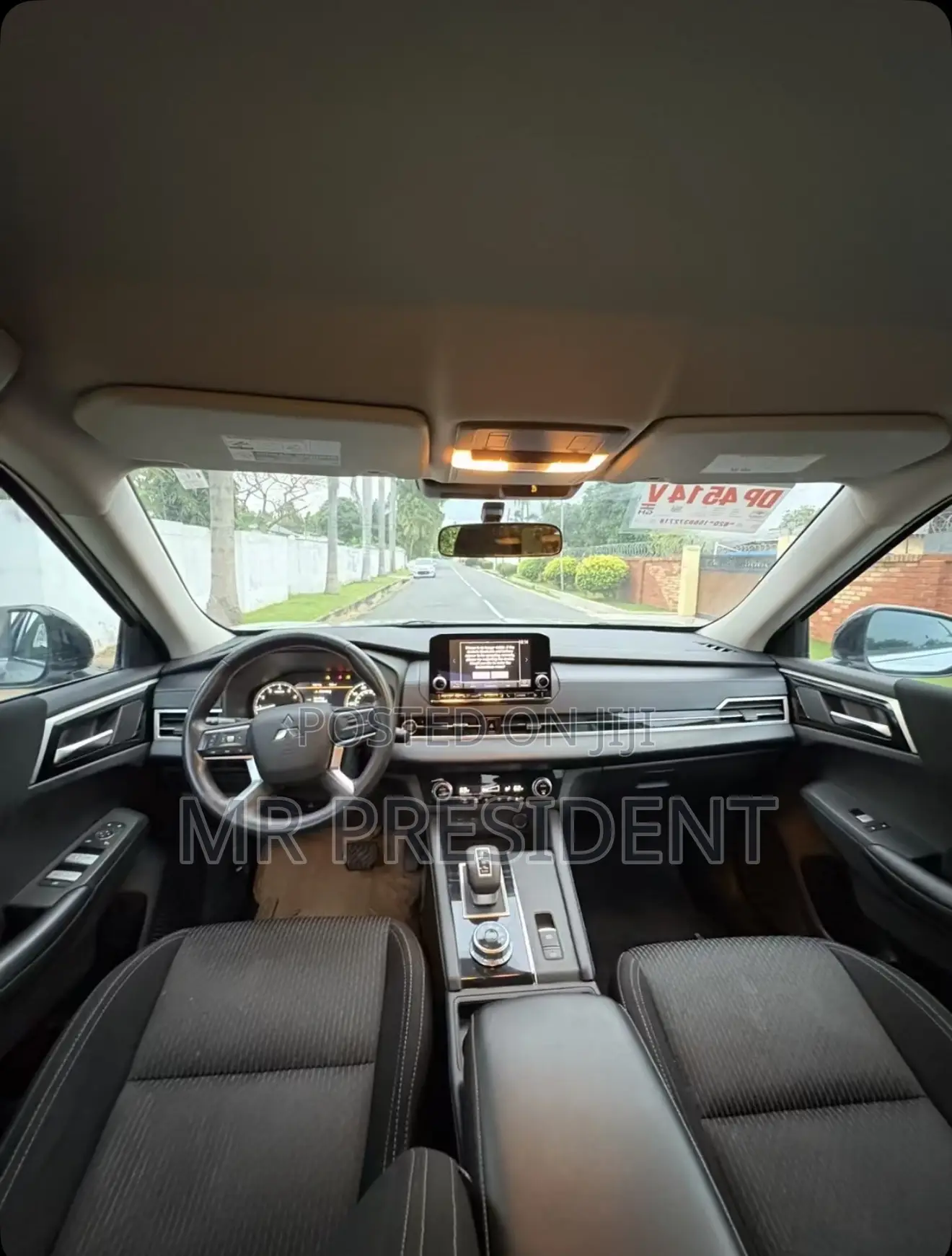 Mitsubishi Outlander 2022 Gray