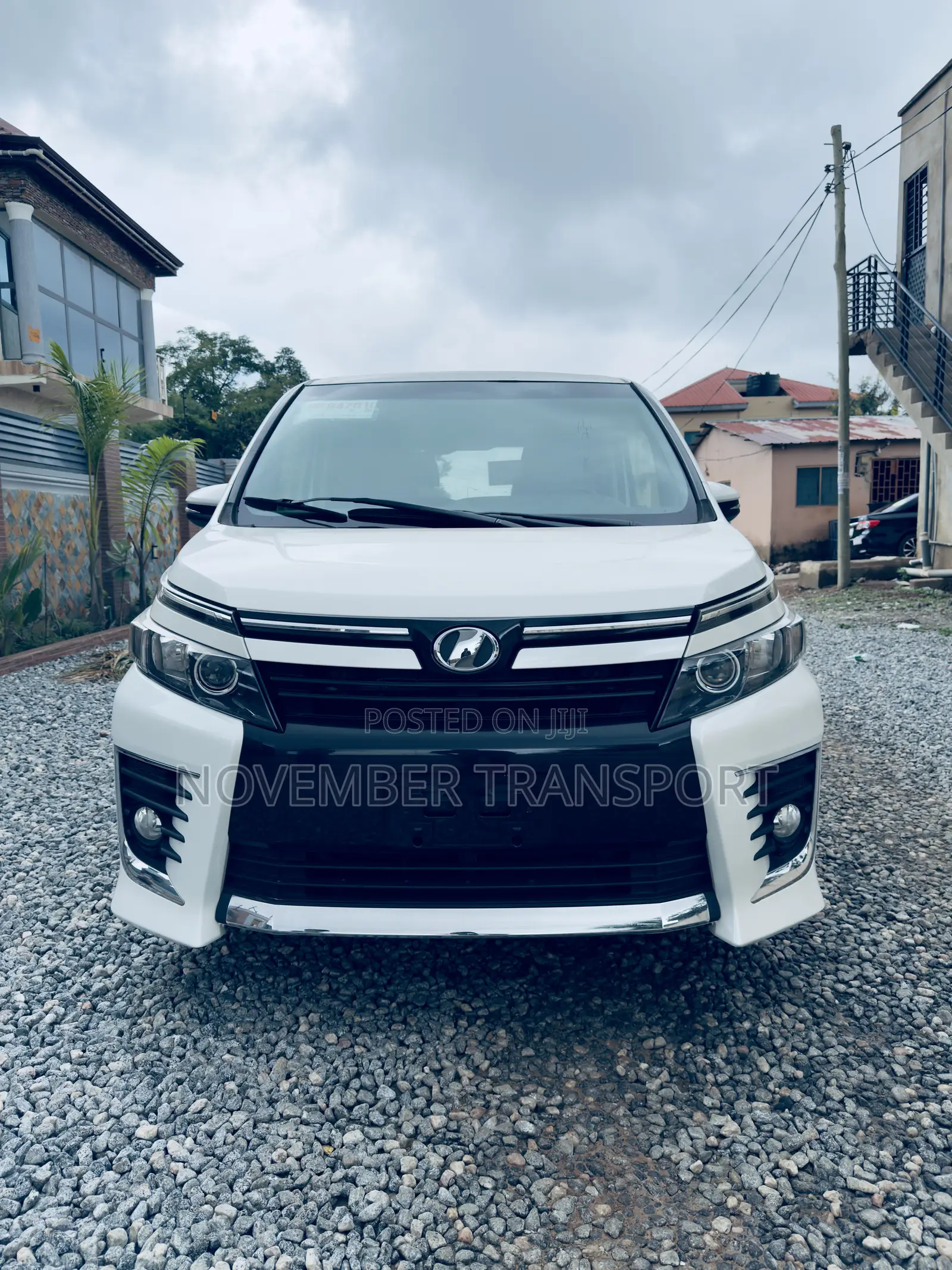 Toyota Voxy SV Premium 2014 White