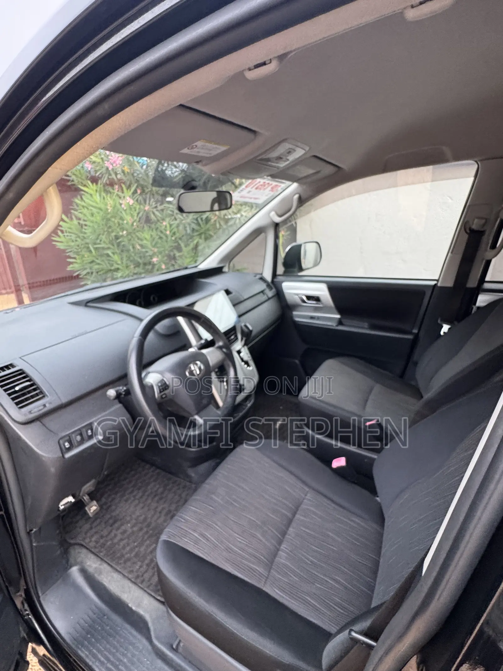 Toyota Voxy 2010 Black
