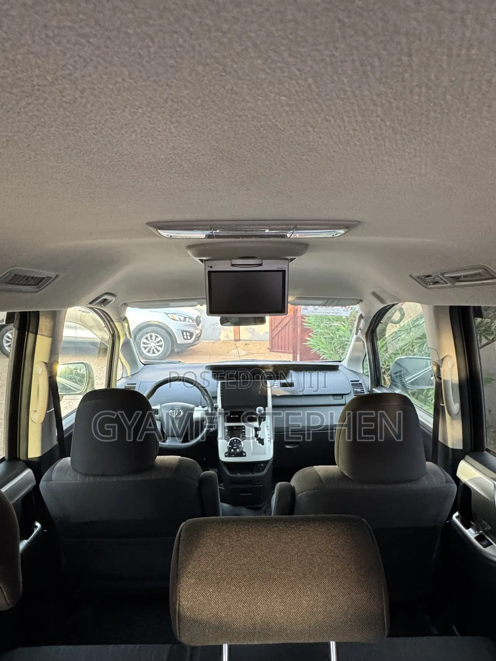 Toyota Voxy 2010 Black