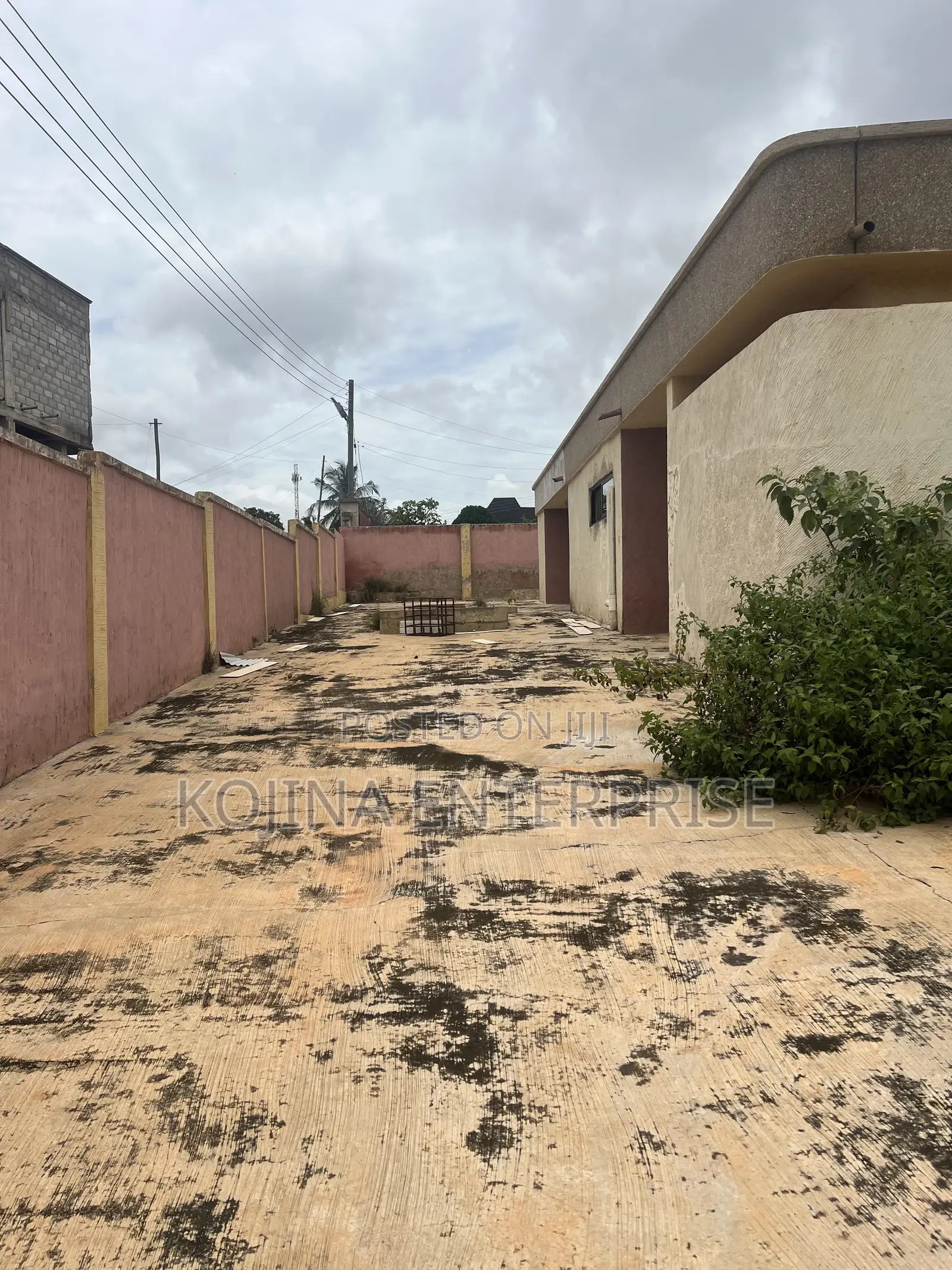 5bdrm House in Abrepo, Kumasi Metropolitan for sale