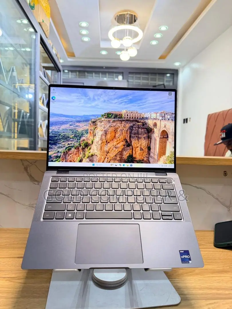 Laptop Dell Latitude 9430 16GB Intel Core i7 SSD 512GB