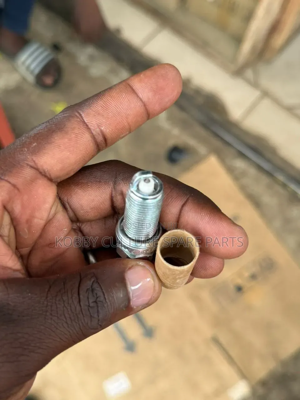 Original Brand New Car Spark Plugs Available for All Cars