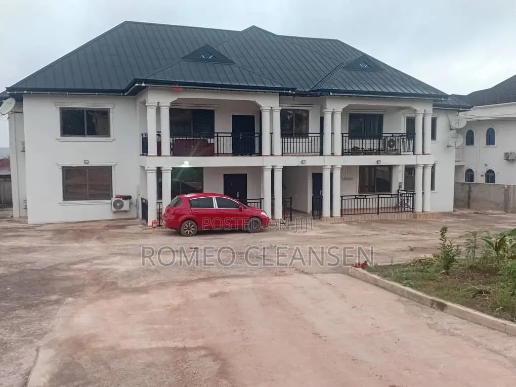 10bdrm Duplex in Kuwait, Kumasi Metropolitan for sale