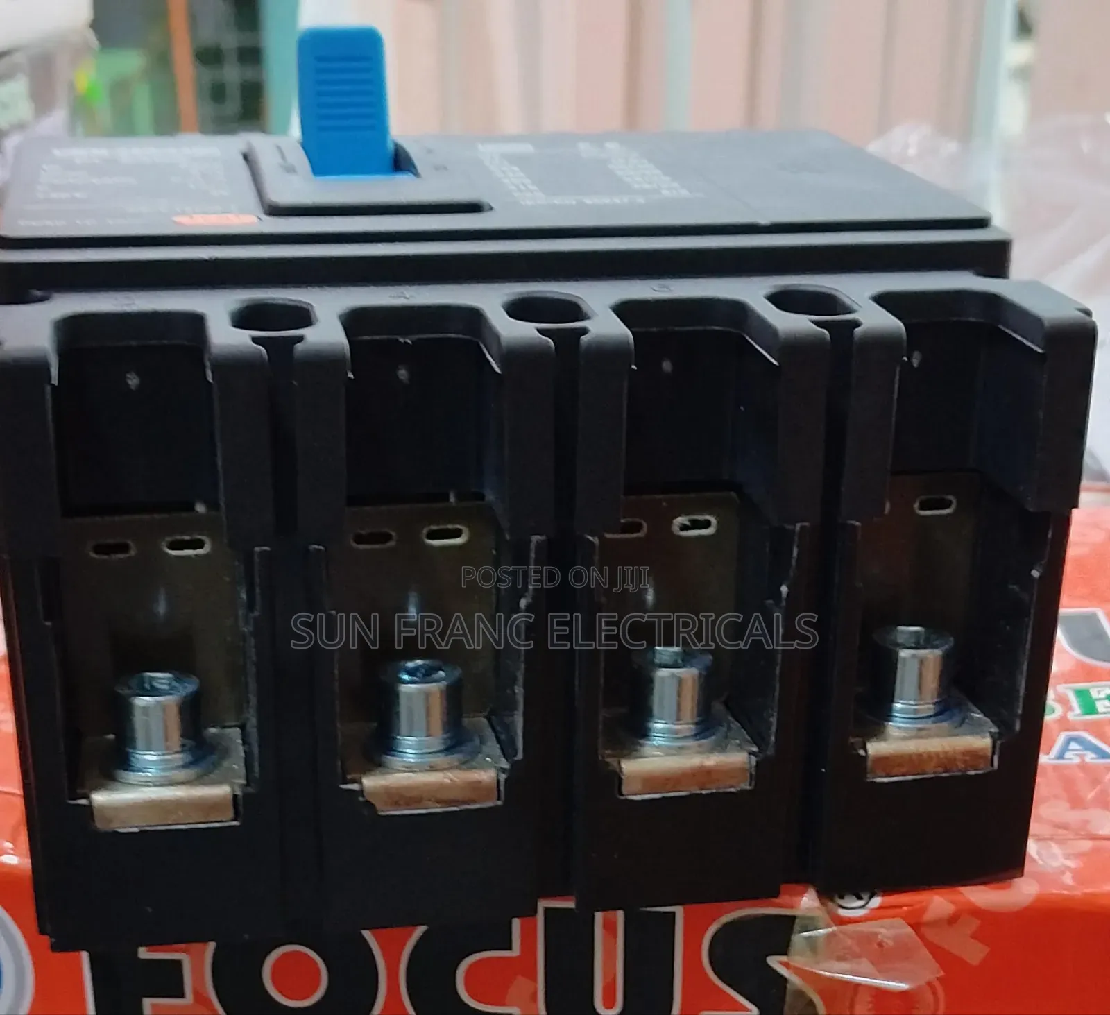 250a 4pole Industrial McCb
