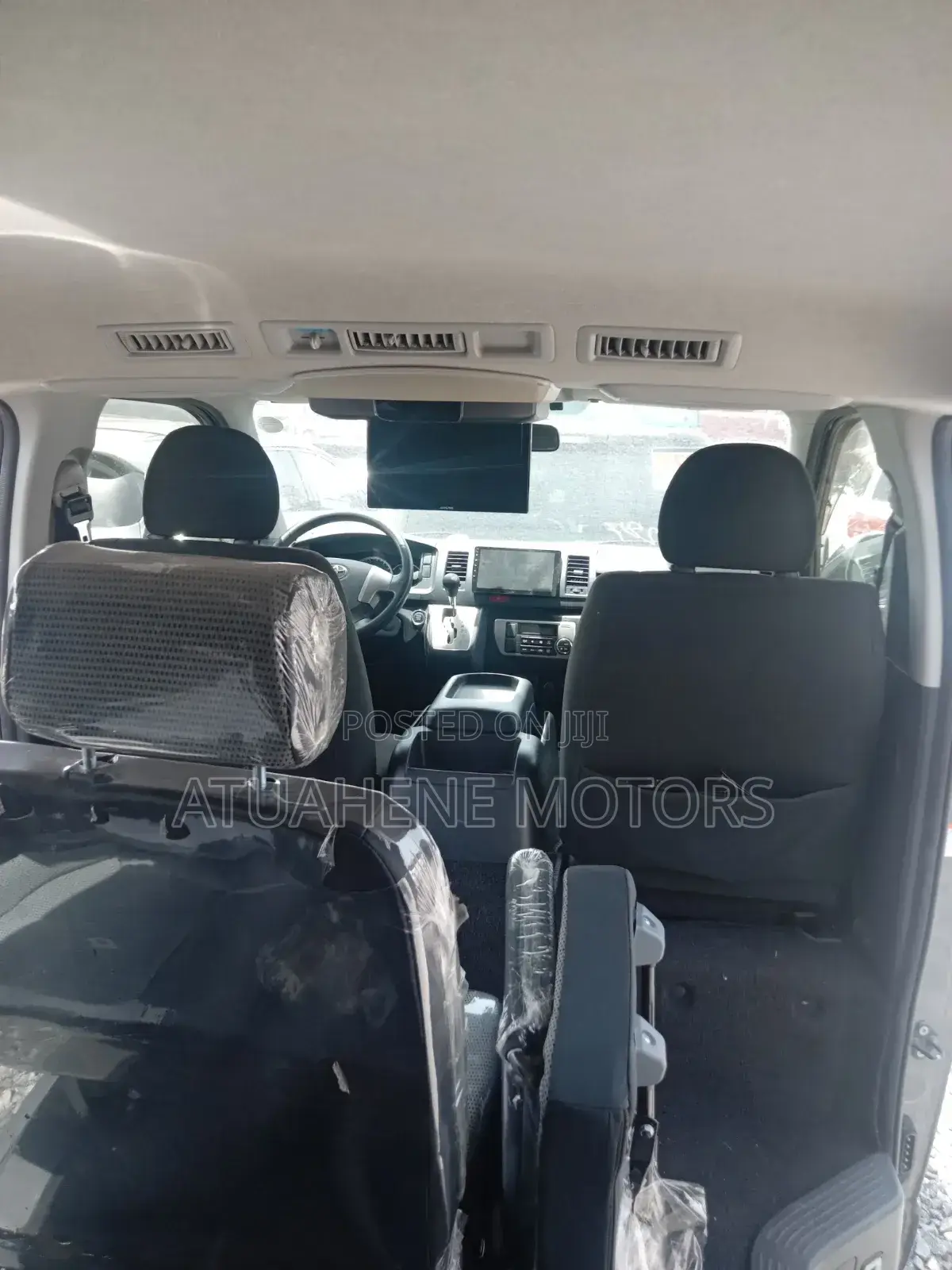 Toyota HiAce 2014 Grey