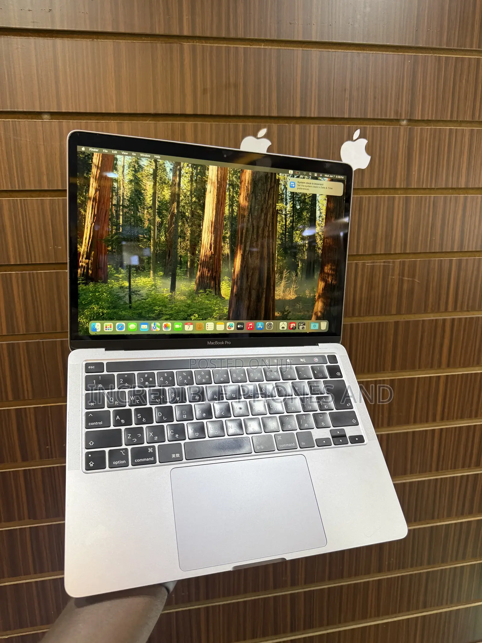 Laptop Apple MacBook 2020 8GB Intel Core i5 SSD 512GB
