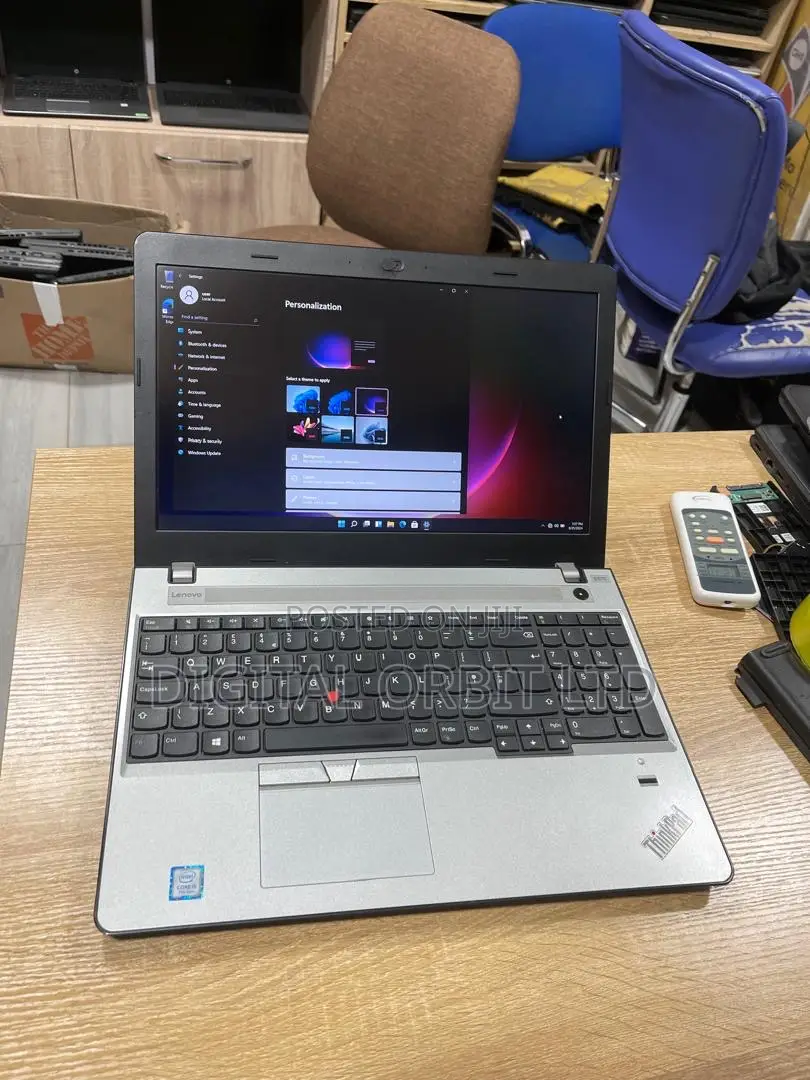 Laptop Lenovo ThinkPad E570 8GB Intel Core i5 HDD+SSD 640GB