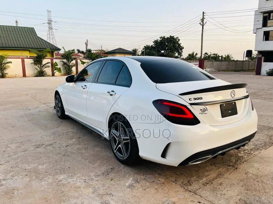 Mercedes-Benz C300 2019 White