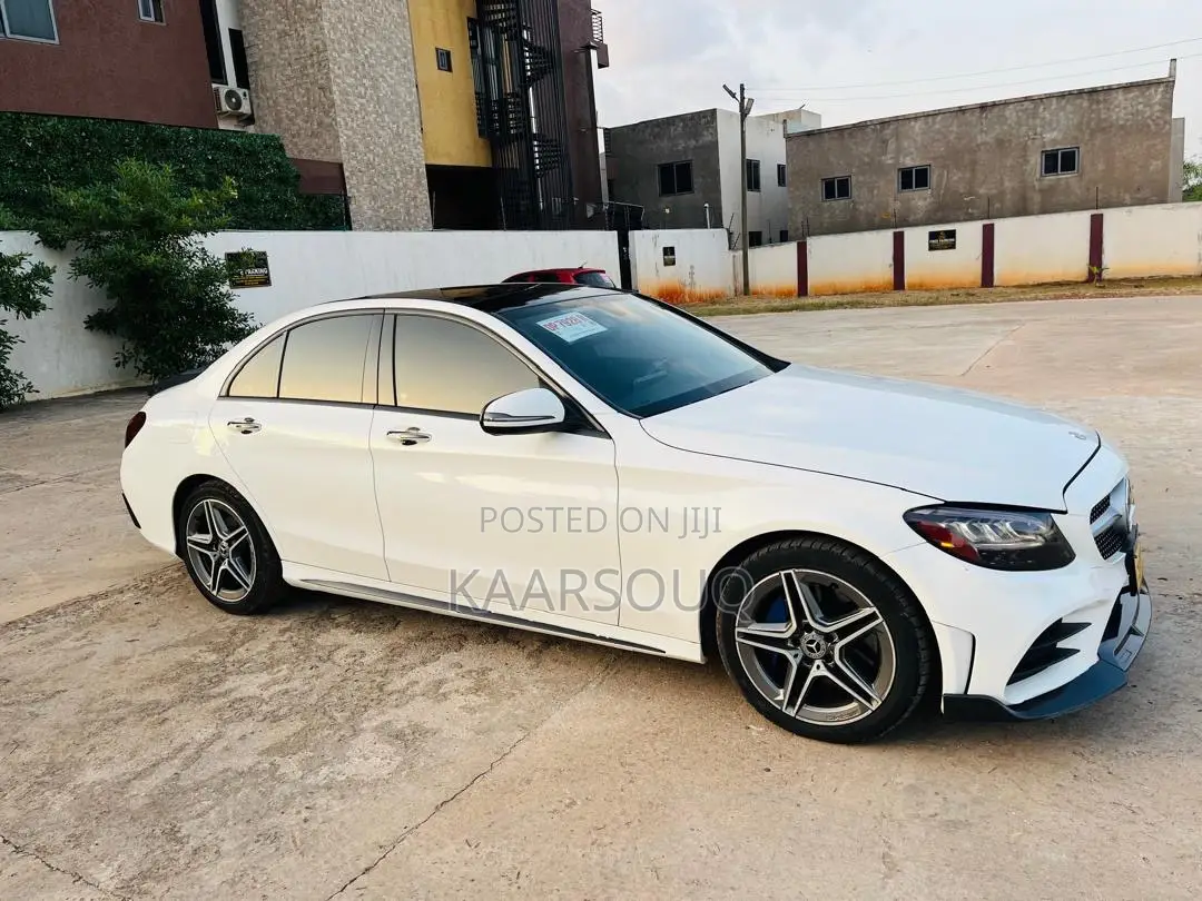 Mercedes-Benz C300 2019 White