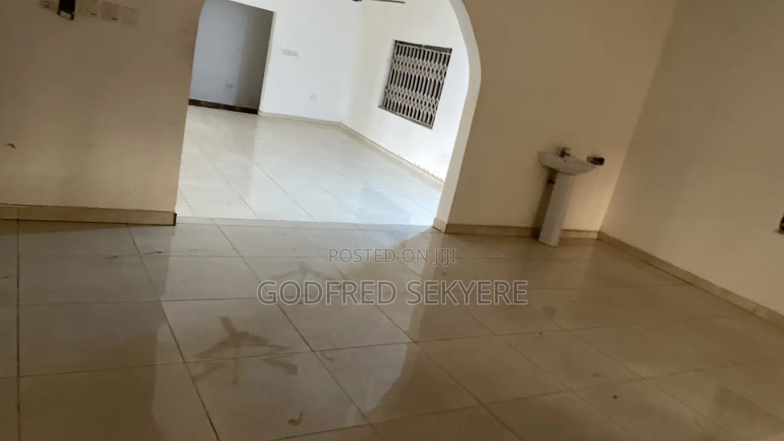 4bdrm Apartment in Adeleke Estates š”, Kumasi Metropolitan for rent