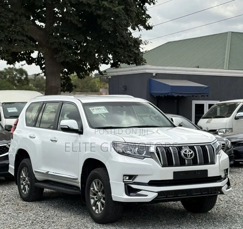 Toyota Land Cruiser Prado 4.0 Petrol GX-R 2018 White