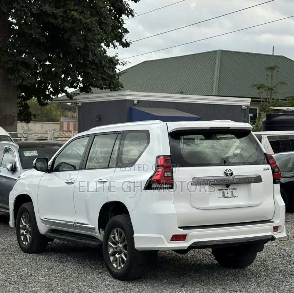 Toyota Land Cruiser Prado 4.0 Petrol GX-R 2018 White