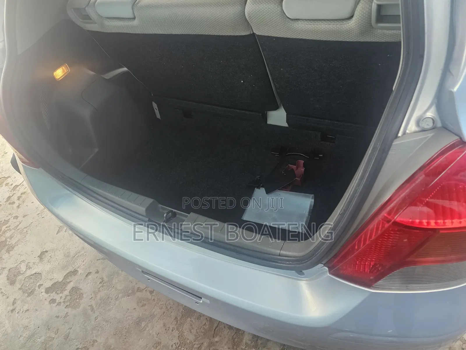 Toyota Vitz 1.3 FWD 3dr 2010 Gray