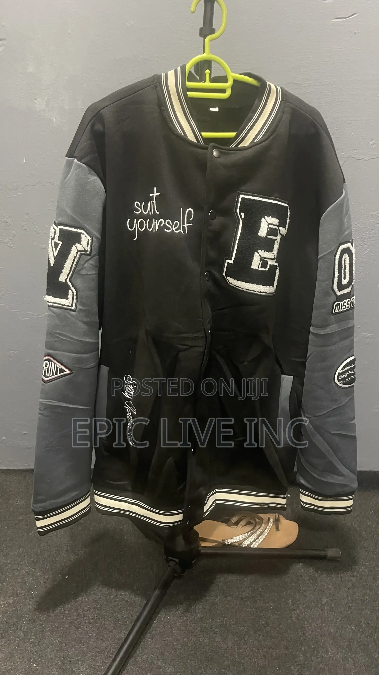 Sweat Jacket With Zip