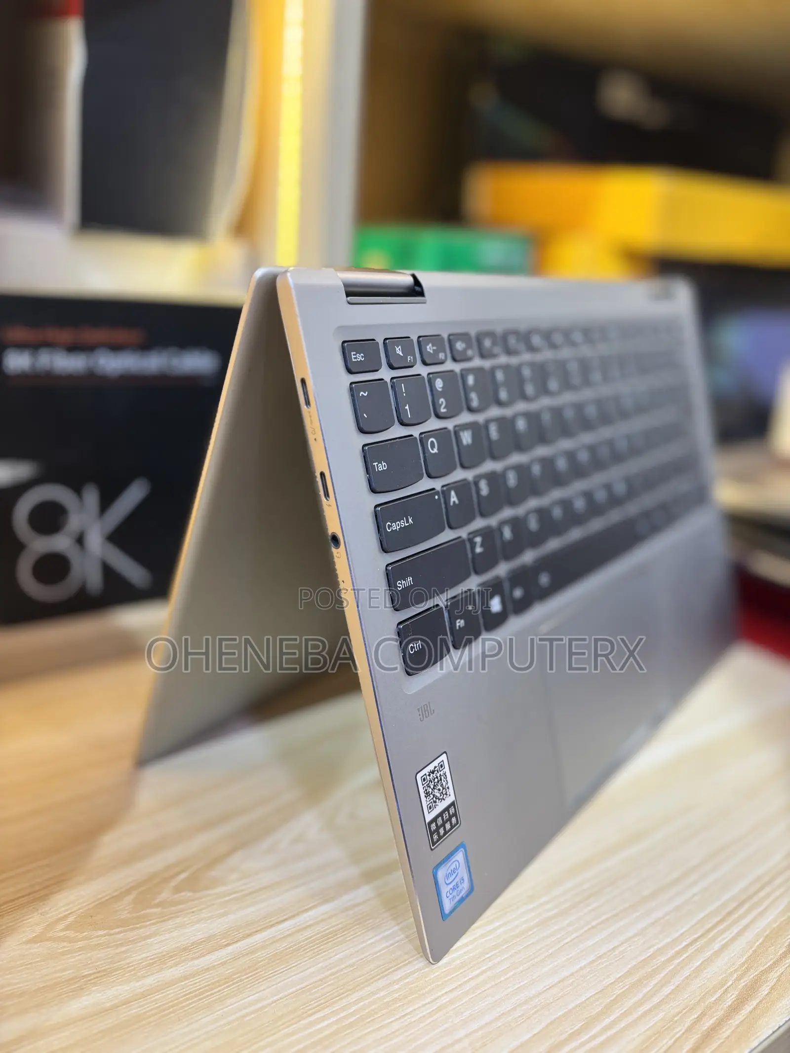 New Laptop Lenovo Yoga 710 8GB Intel Core i7 SSD 256GB