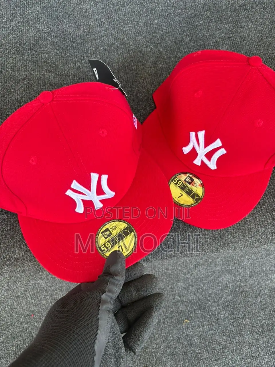 Momochi Caps