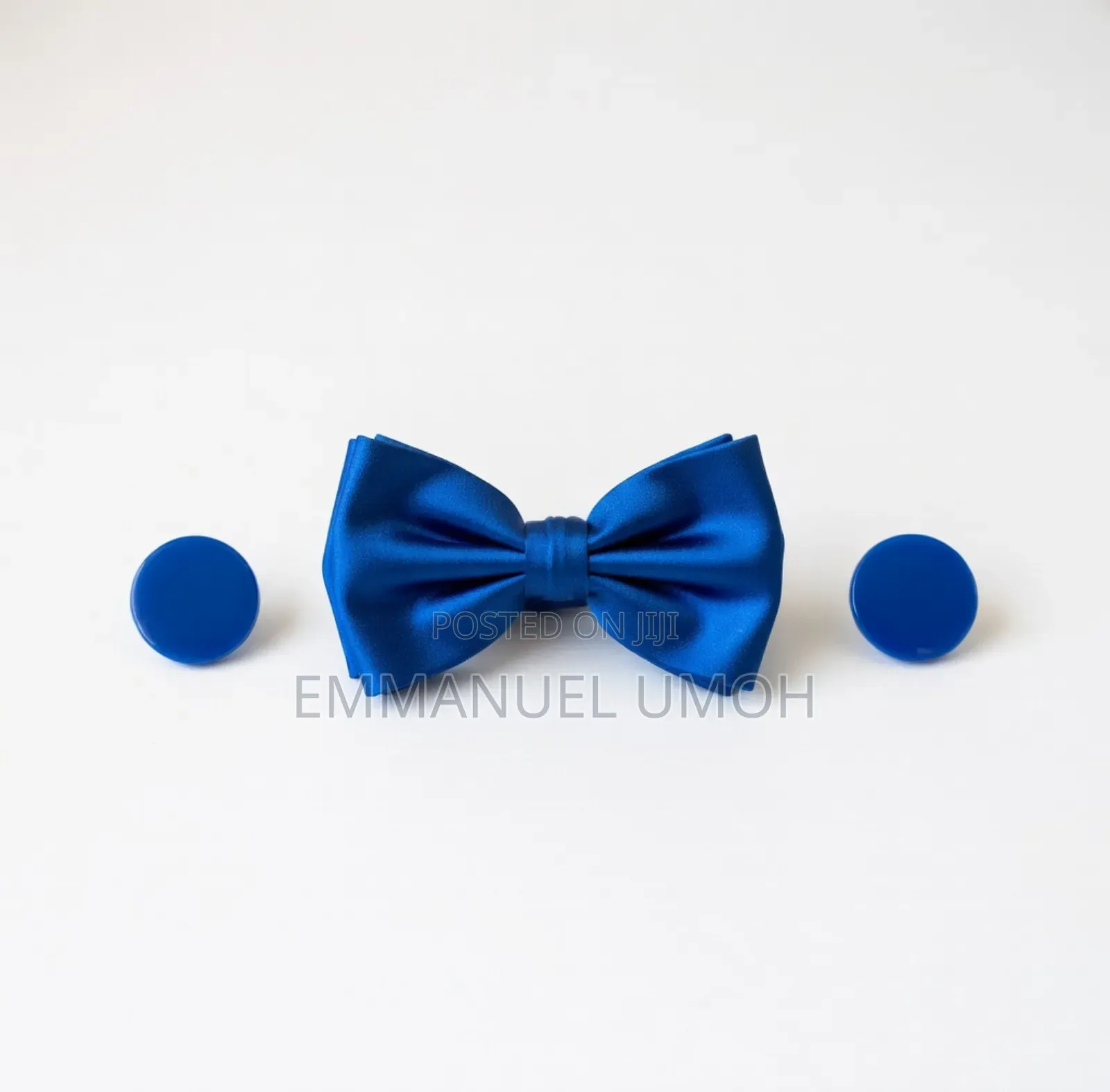 Classic Ladies Bow Tie With Matching Earrings