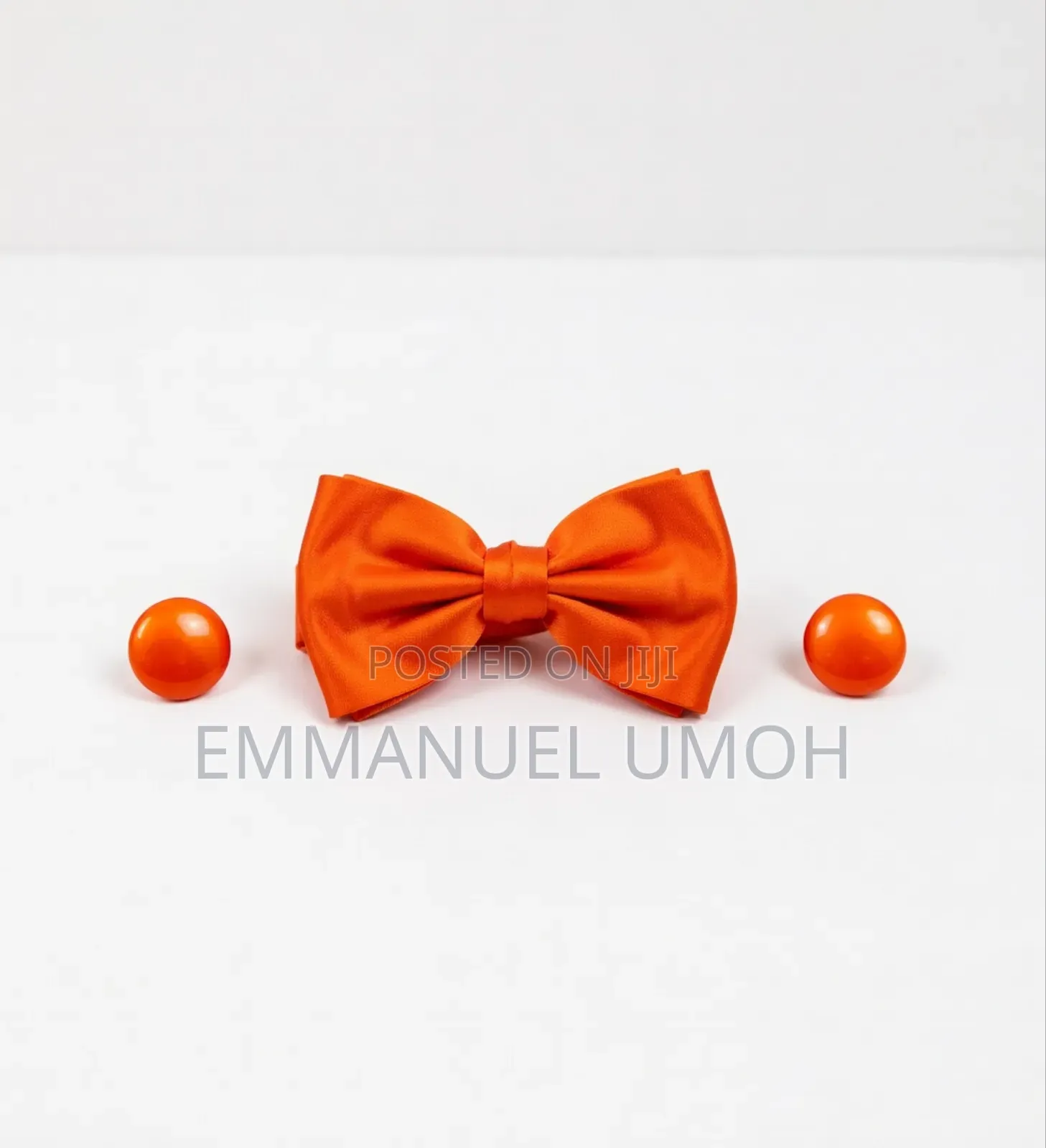 Classic Ladies Bow Tie With Matching Earrings